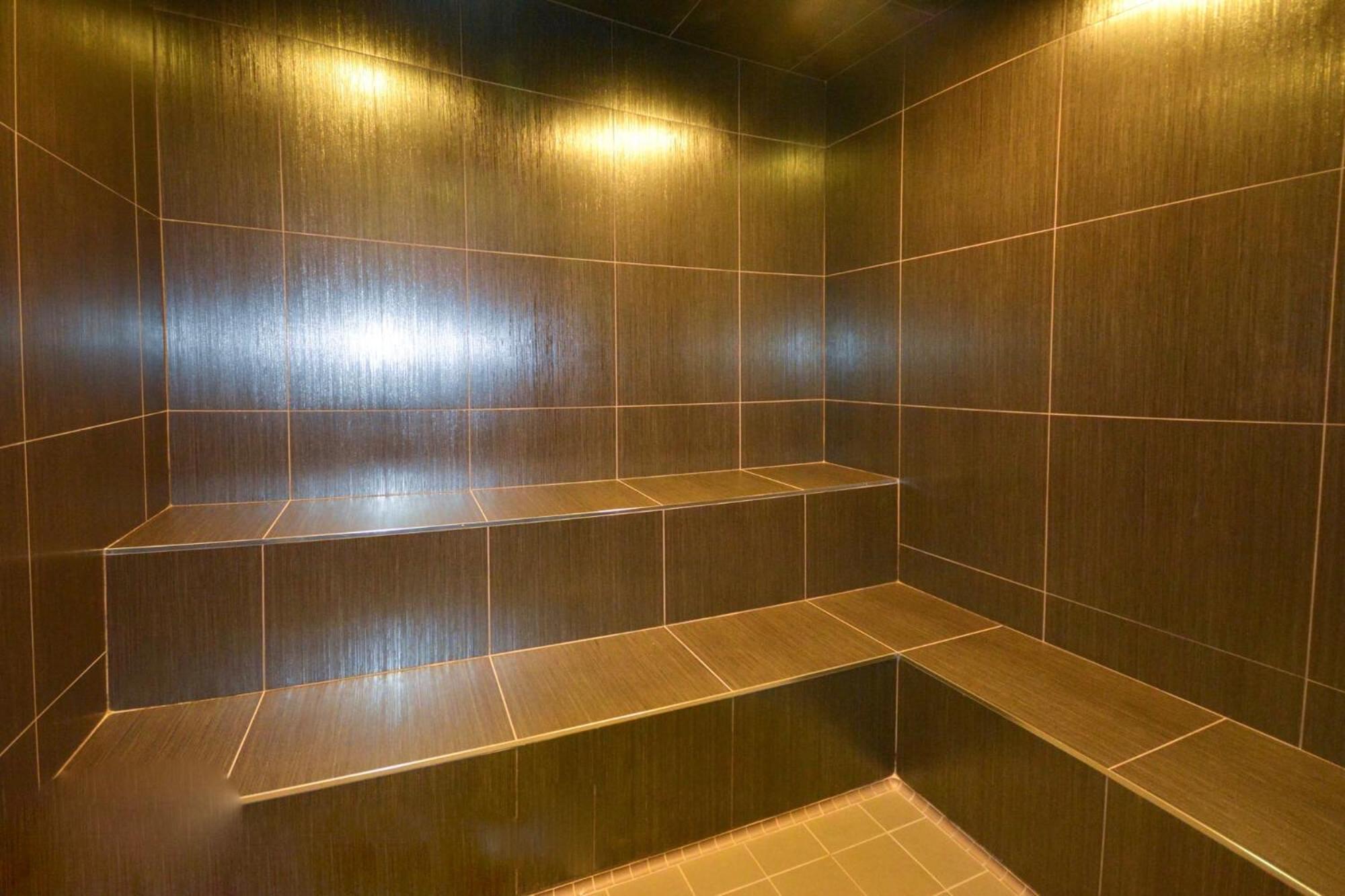 2Bedroom Cn Tower And Water Views - Free Parking - Rooftop Pool Торонто Екстер'єр фото
