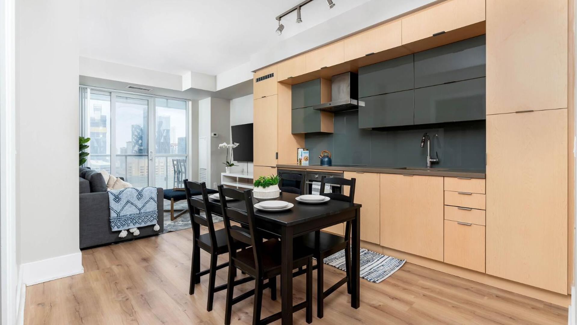 2Bedroom Cn Tower And Water Views - Free Parking - Rooftop Pool Торонто Екстер'єр фото