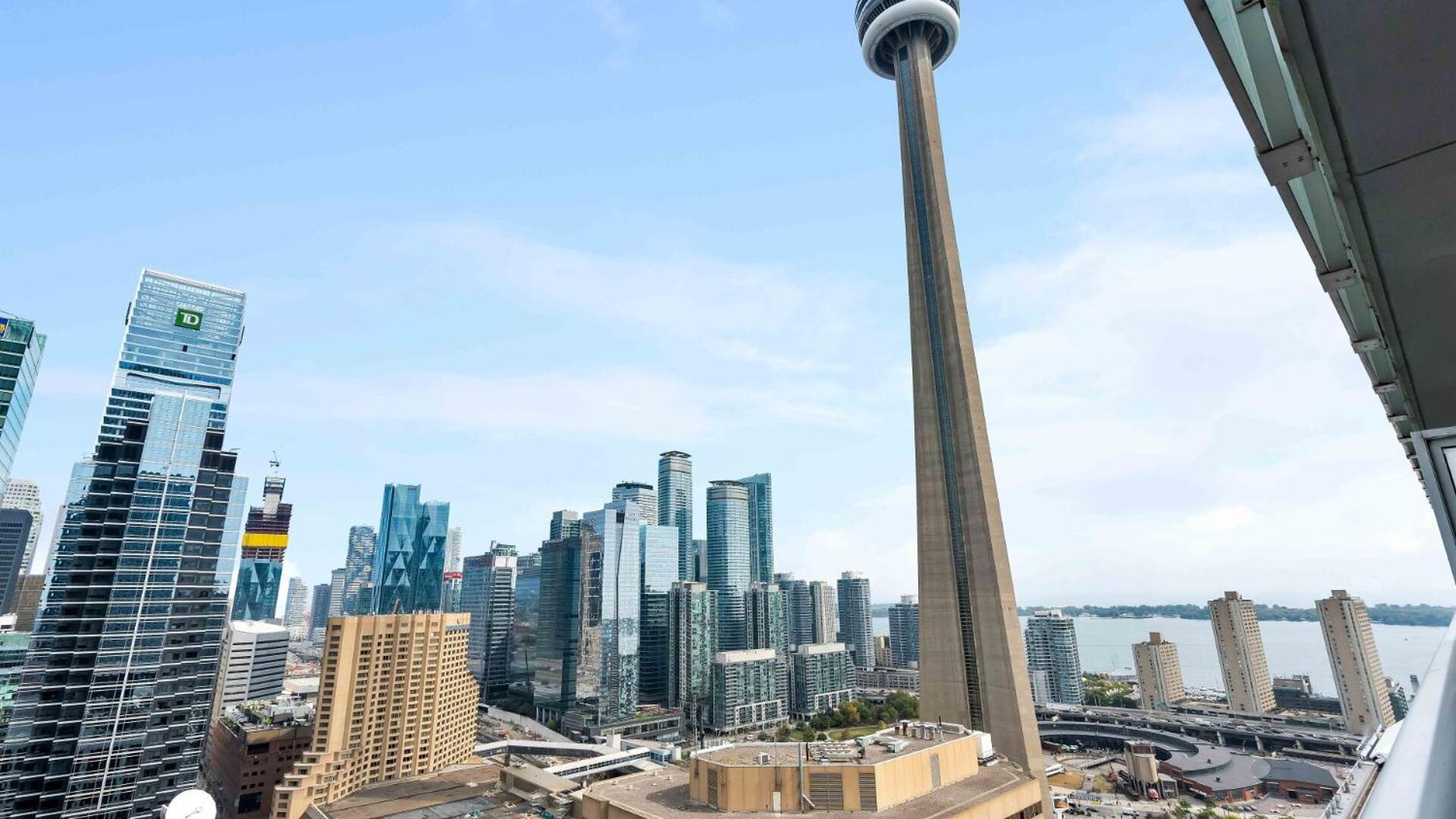 2Bedroom Cn Tower And Water Views - Free Parking - Rooftop Pool Торонто Екстер'єр фото